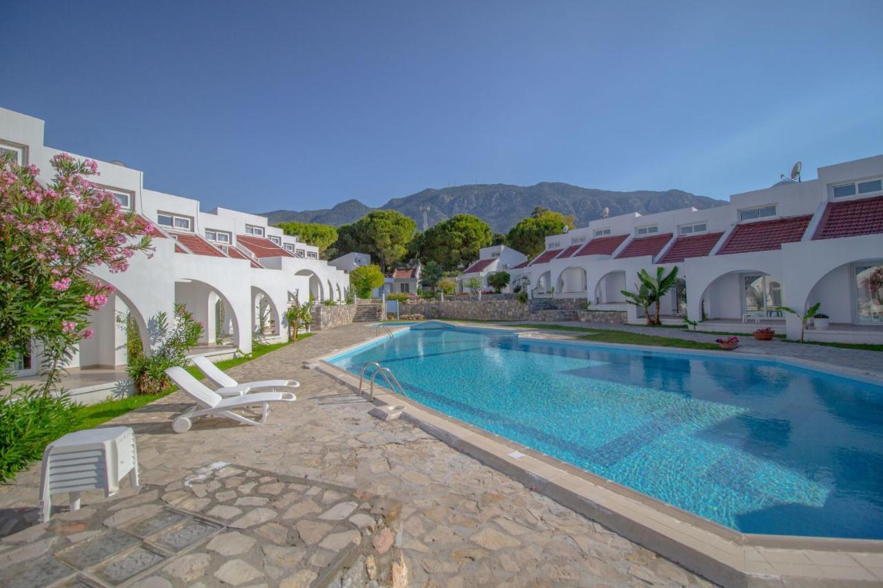 Club Lapethos Bungalow Kyrenia  Luaran gambar