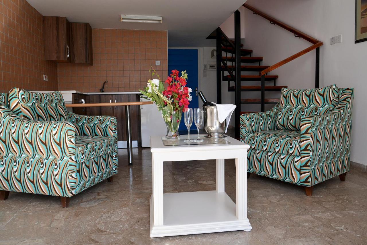 Club Lapethos Bungalow Kyrenia  Luaran gambar